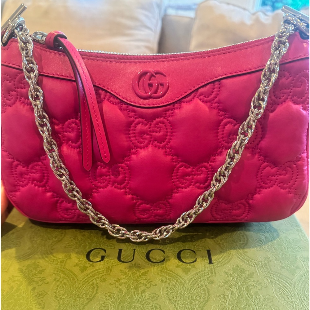 Gucci GG MATELASSÉ SMALL SHOULDER BAG - Picture 2 of 10